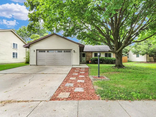 2615 Clayton Blvd, Champaign, IL 61822