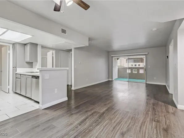 1900 High Valley Ct Unit 104, Las Vegas, NV 89128