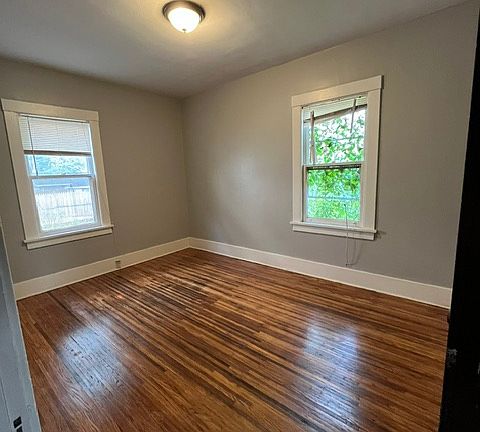 4th image of 54-56 Hooker St #54