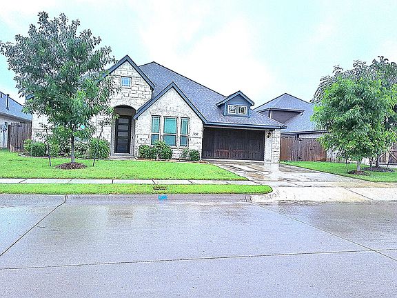 2nd image of 1734 Summer Ln