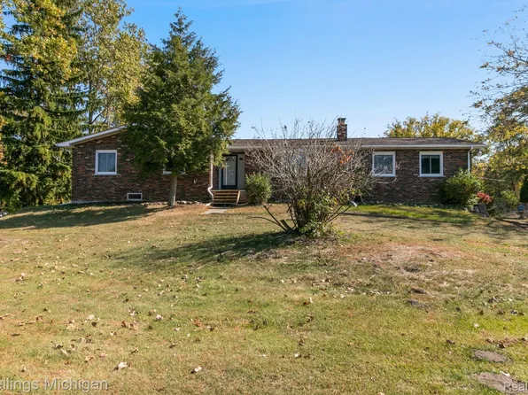 23425 Elwell Rd, Belleville, MI 48111