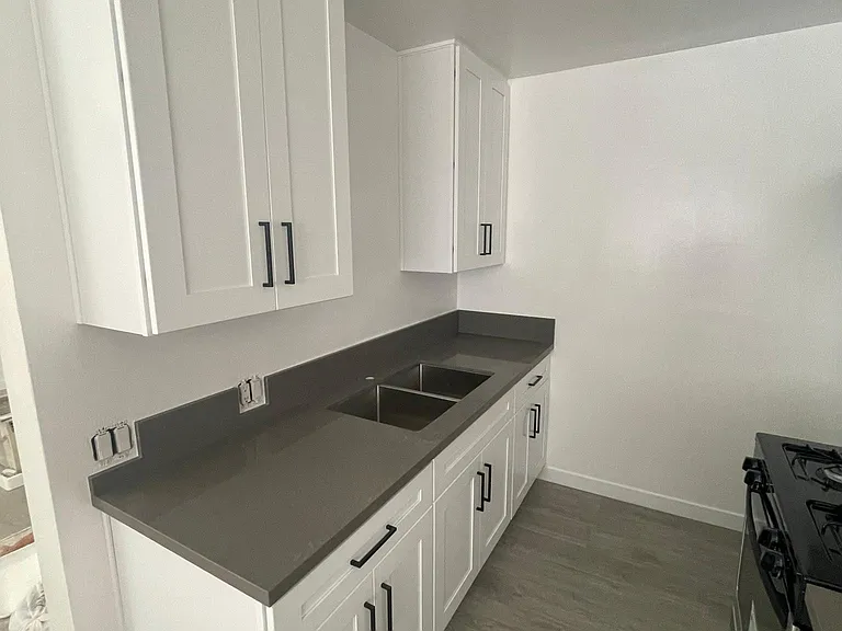 425 Cottage Home St #4 — Photo 3
