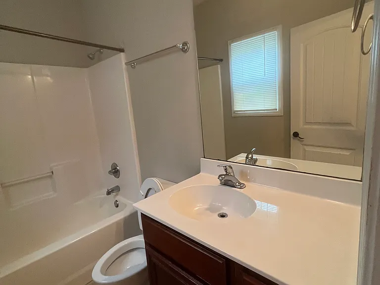 1215 Ross St — Photo 11