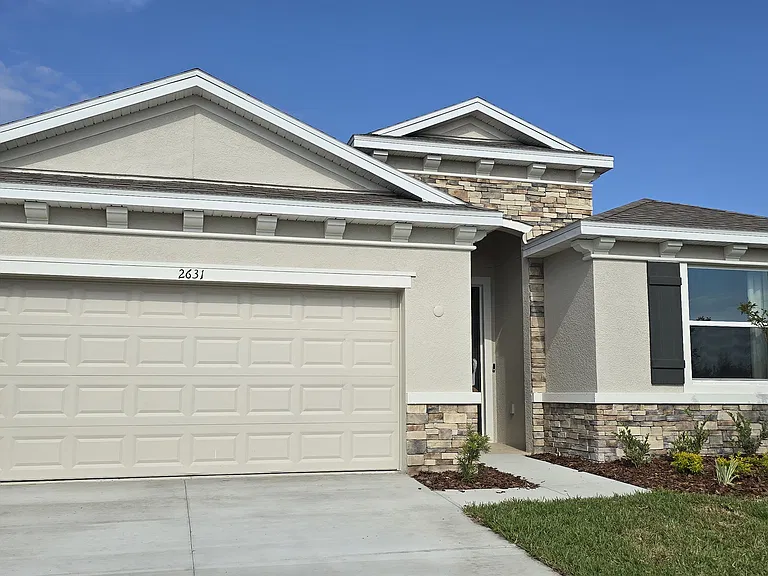 2631 Warren Acres Blvd — Photo 1