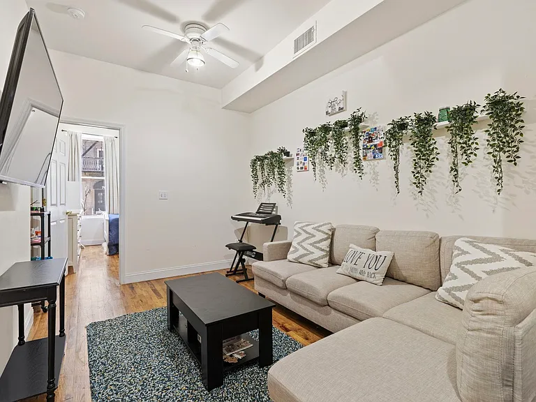 709 Willow Ave #1L — Photo 7
