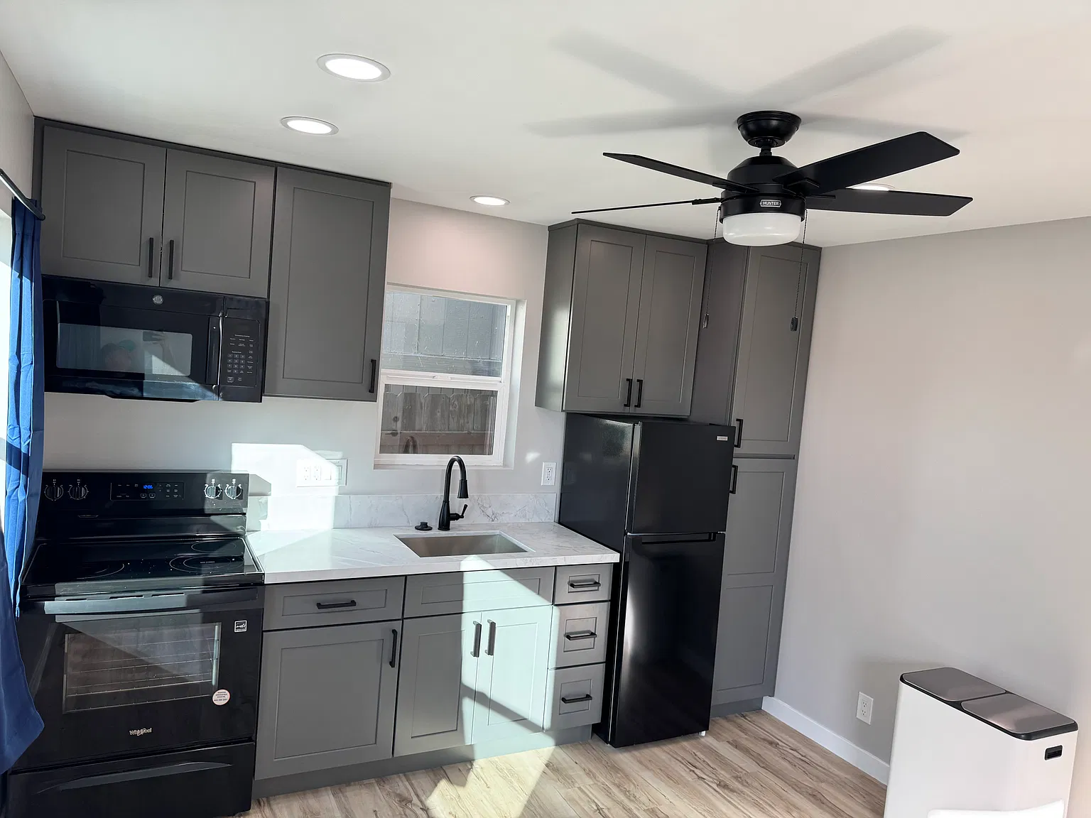 2428 Denver St — Photo 3
