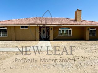 4290 Smoketree Rd, Phelan, CA 92371