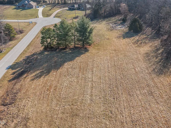 601 Whispering Cedars Ln, Jefferson City, MO 65101