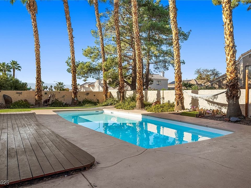 1st image of 2648 White Pine Dr