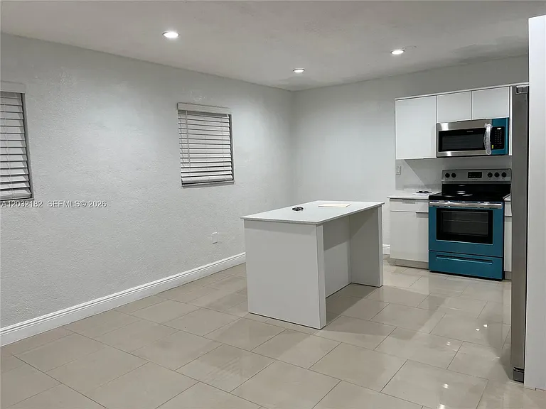 3251 NW 177th Ter — Photo 4