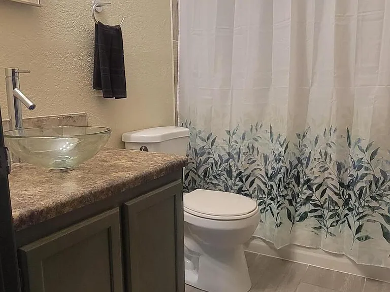 710 Dailey Ave — Photo 17