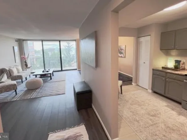 4 Monroe St APT 703, Rockville, MD 20850