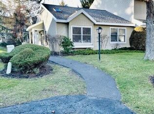 3 Wilton Ct, Halfmoon, NY 12065