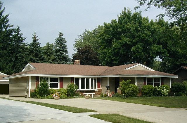 1st image of 519 Brockton Ln