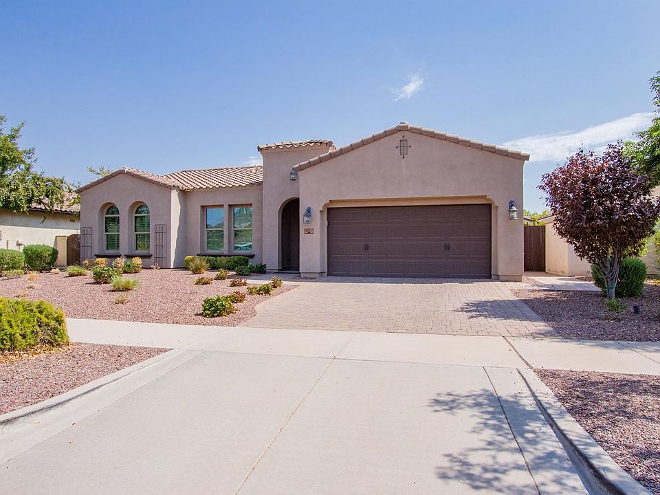 1st image of 20871 W Western Dr