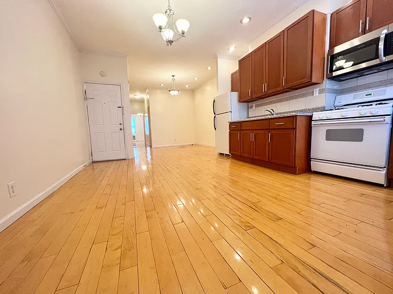 280 2nd St #4 — Photo 5
