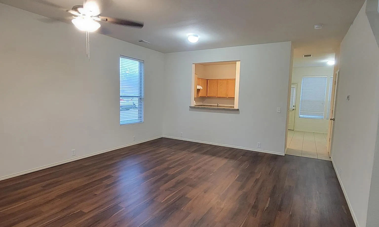 3 bed, 2.5 bath, 1444 sqft, $2,200 — Photo 3
