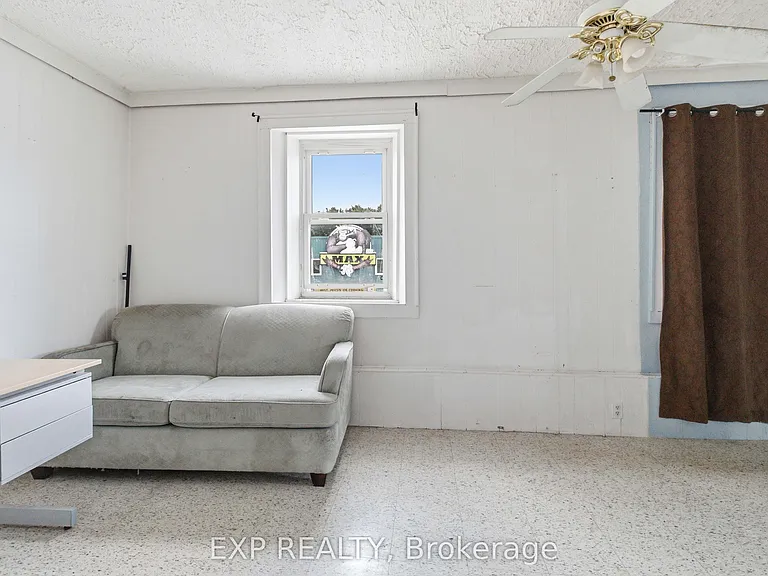 20 Colborne St S #1 — Photo 25