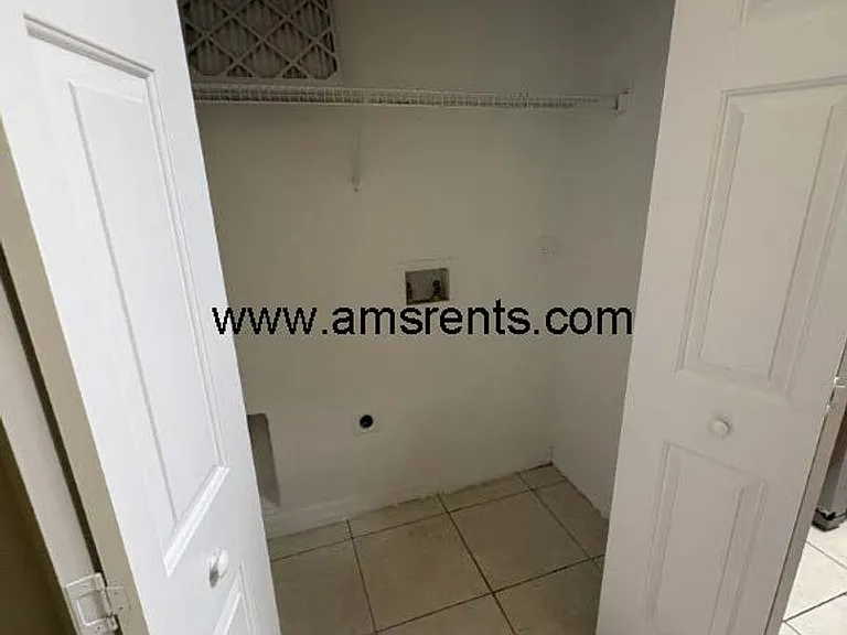539 Albatross Dr — Photo 8