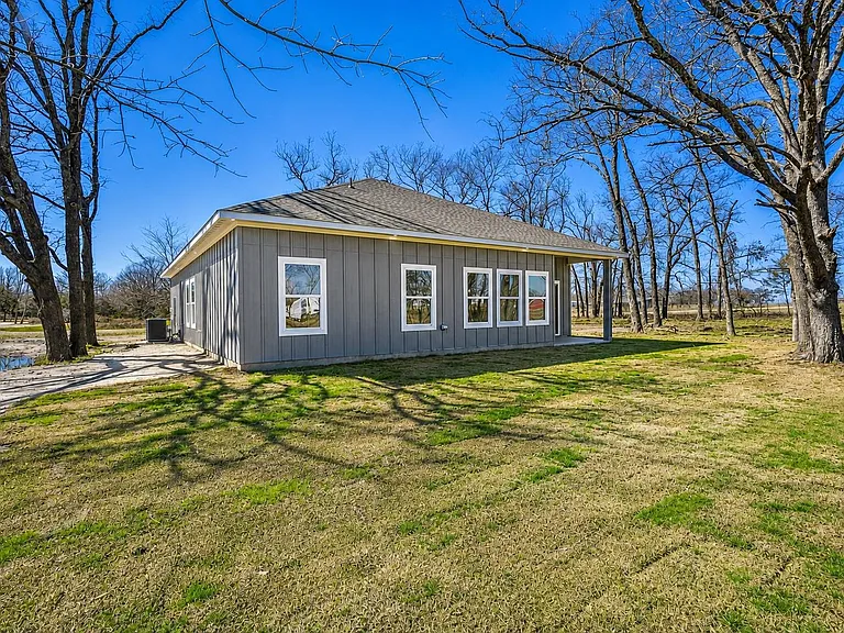 202 Dover Dr — Photo 23