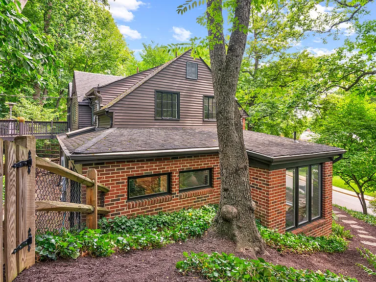 3402 Halcyon Dr — Photo 49