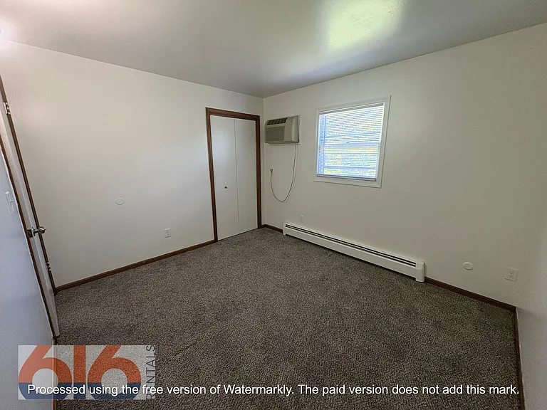 660 56th St SE #12 — Photo 9