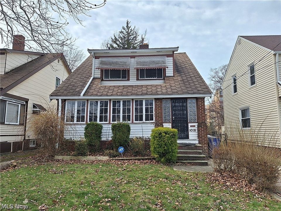 1st image of 1018 E 169th St