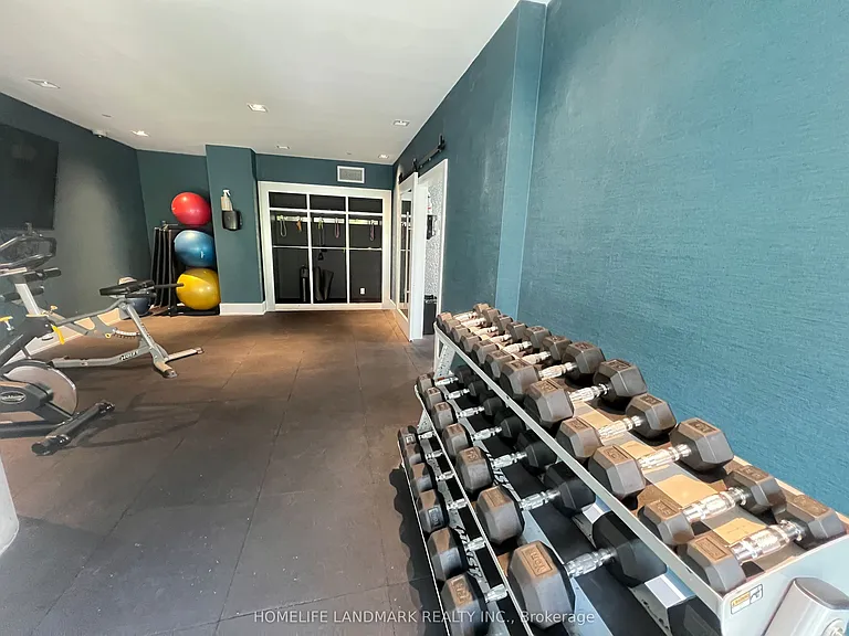 165 Pears Ave #Townhouse 7 — Photo 33