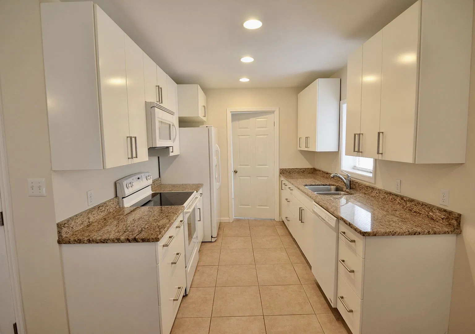 114 Eugene Street — Photo 2