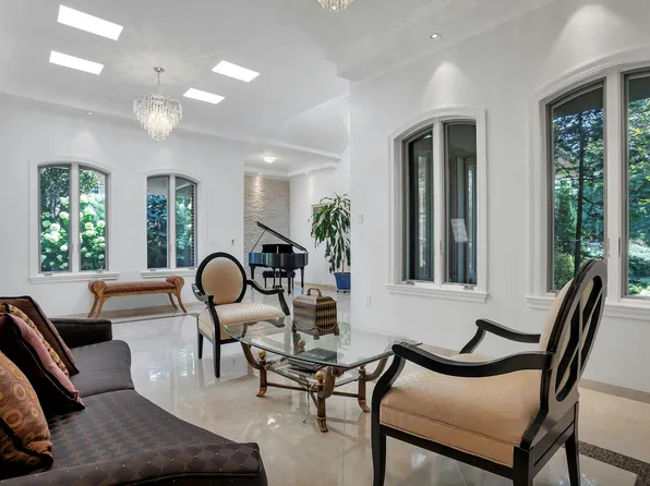 5 Boulevard image 8 of 37