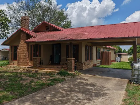 183 County Road 4309, De Kalb, TX 75559
