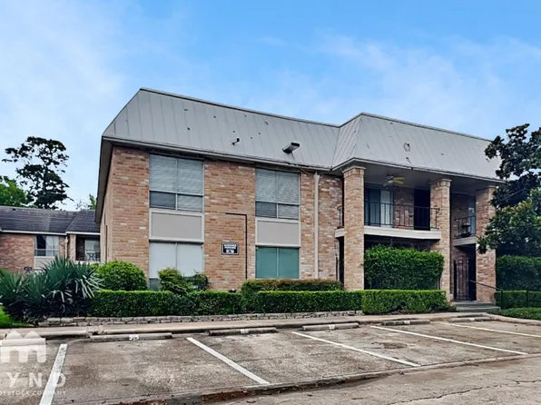 2230 S Piney Point Rd APT 204, Houston, TX 77063