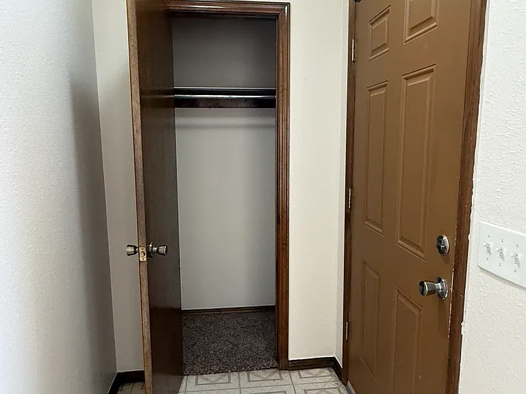 139 Barrett Pl — Photo 3