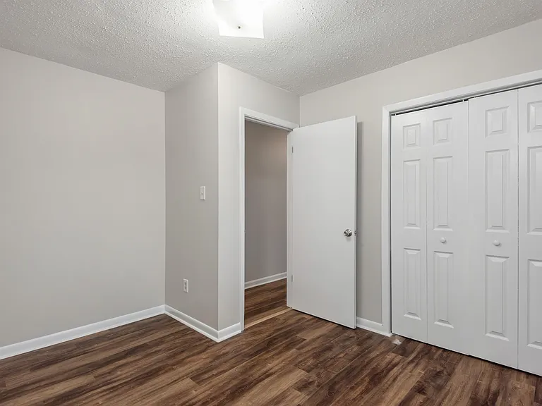 5126 Middle Ridge Ln — Photo 14