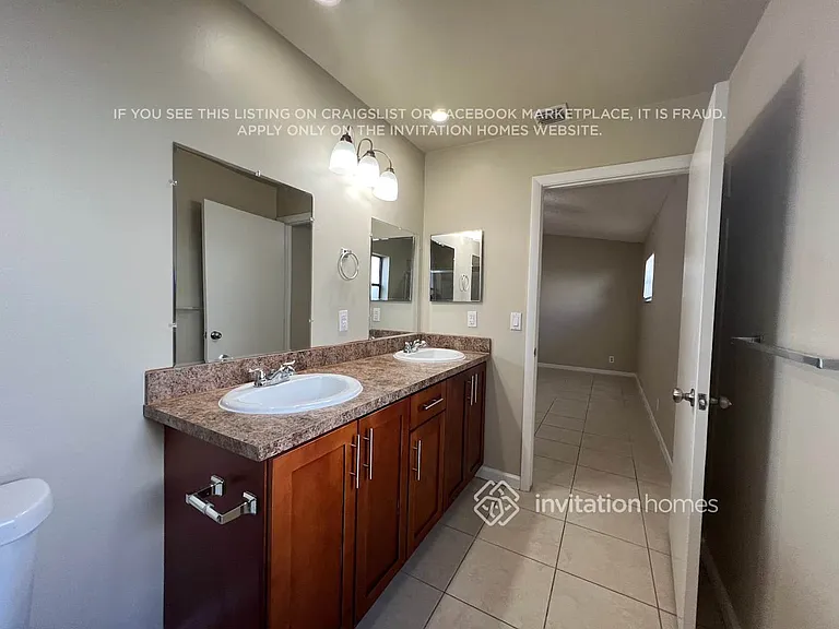 9821 NW 41st Ct — Photo 11
