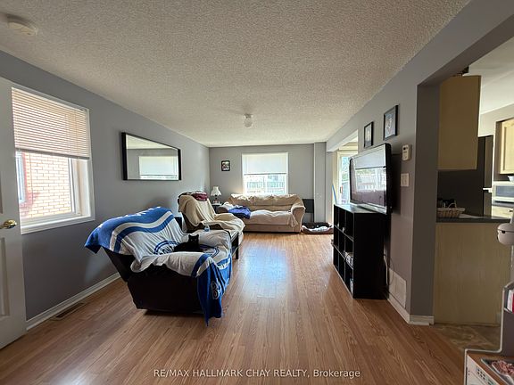 4th image of 207 Tunbridge Rd
