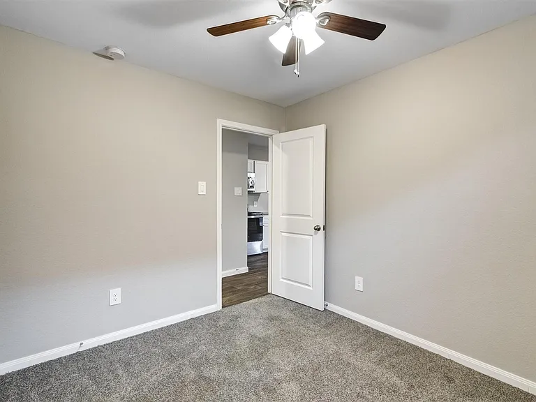 16428 Jasmine Marie Pl — Photo 11