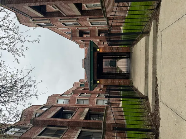 (undisclosed Address), Chicago, IL 60637
