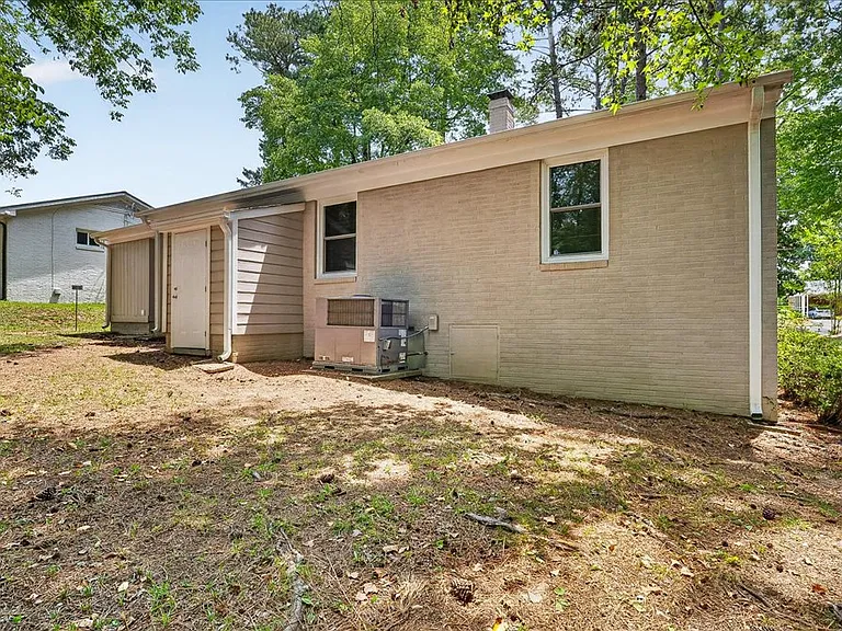 1512 Lynne Ave — Photo 32