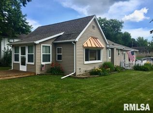 201 E 9th St, Glasford, IL 61533