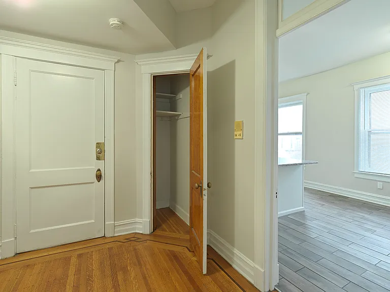 1478 Saint James Ct #5 — Photo 16
