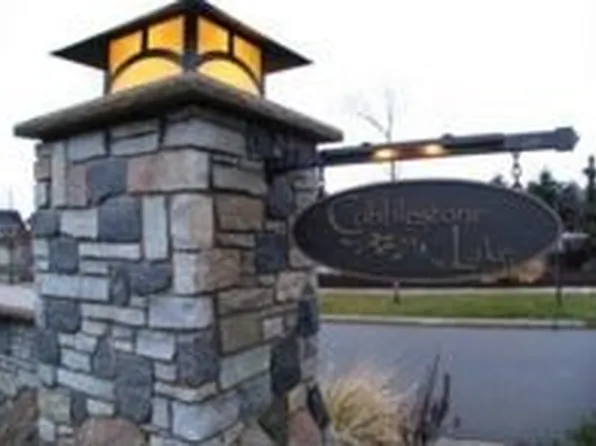 15529 Dunhill Ln, Apple Valley, MN 55124