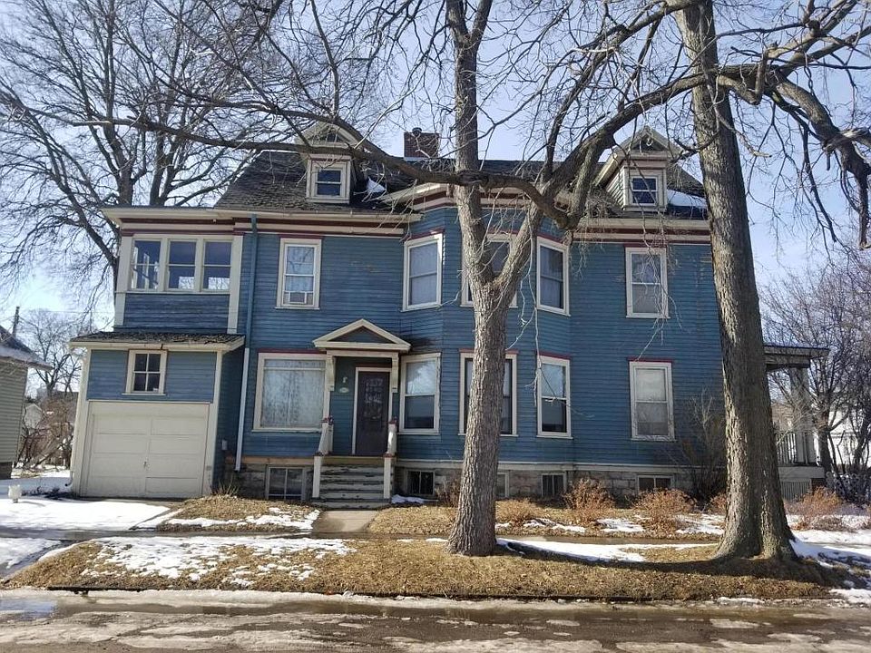 1st image of 277 E 4th St