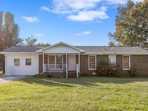 143 Donna St SW, Calhoun, GA 30701