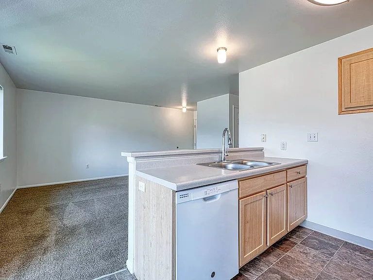 Balmoral Apartments — Photo 23