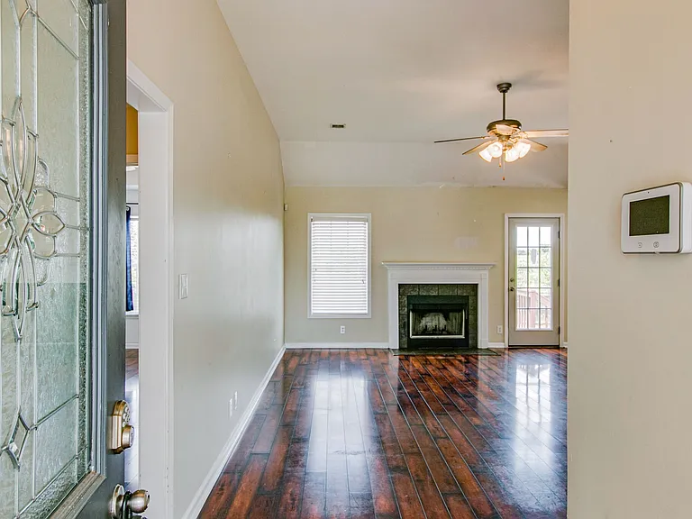 988 Chardea Ct — Photo 5