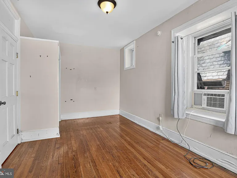 4011 Pine St — Photo 42