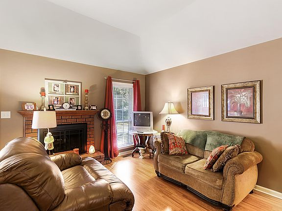3rd image of 134 Clement Dr