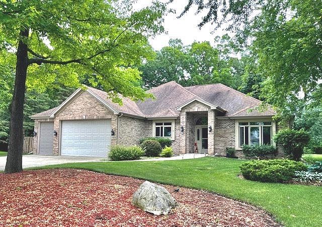 1st image of 702 Wood Creek Dr