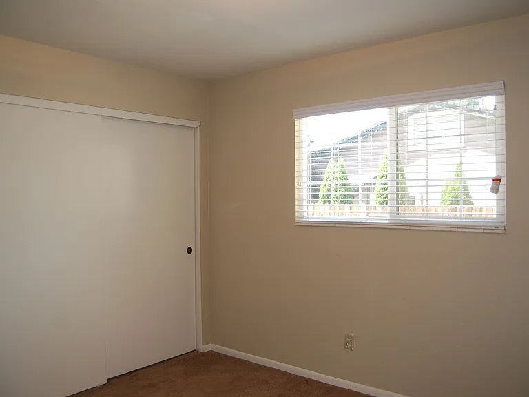 4935 Golden Springs Dr — Photo 4